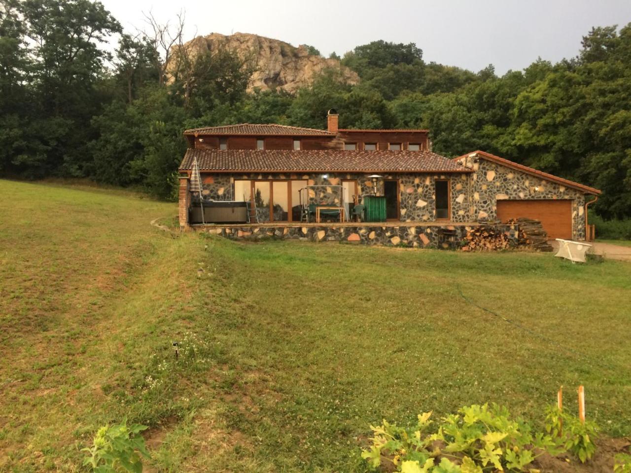 Old Stone Villa Obarok 외부 사진
